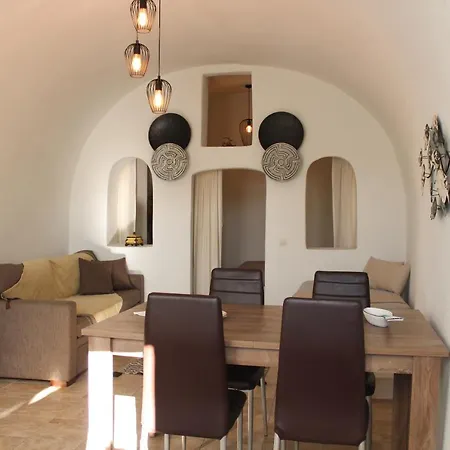 Casa Sigala Cave イア